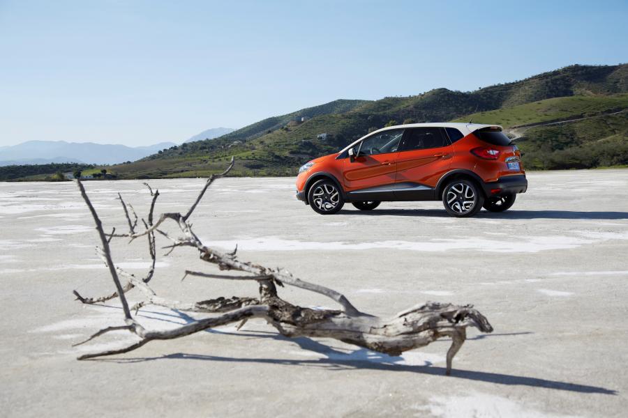  Renault Captur 2013 года  (фото 15 из 26)